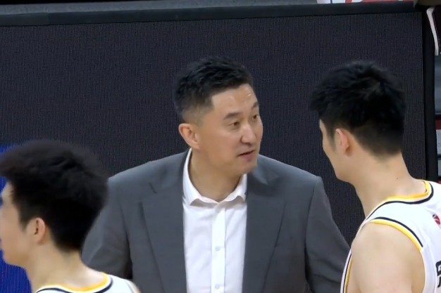 开云官网-山东稷山主场大胜，锁定季后赛资格