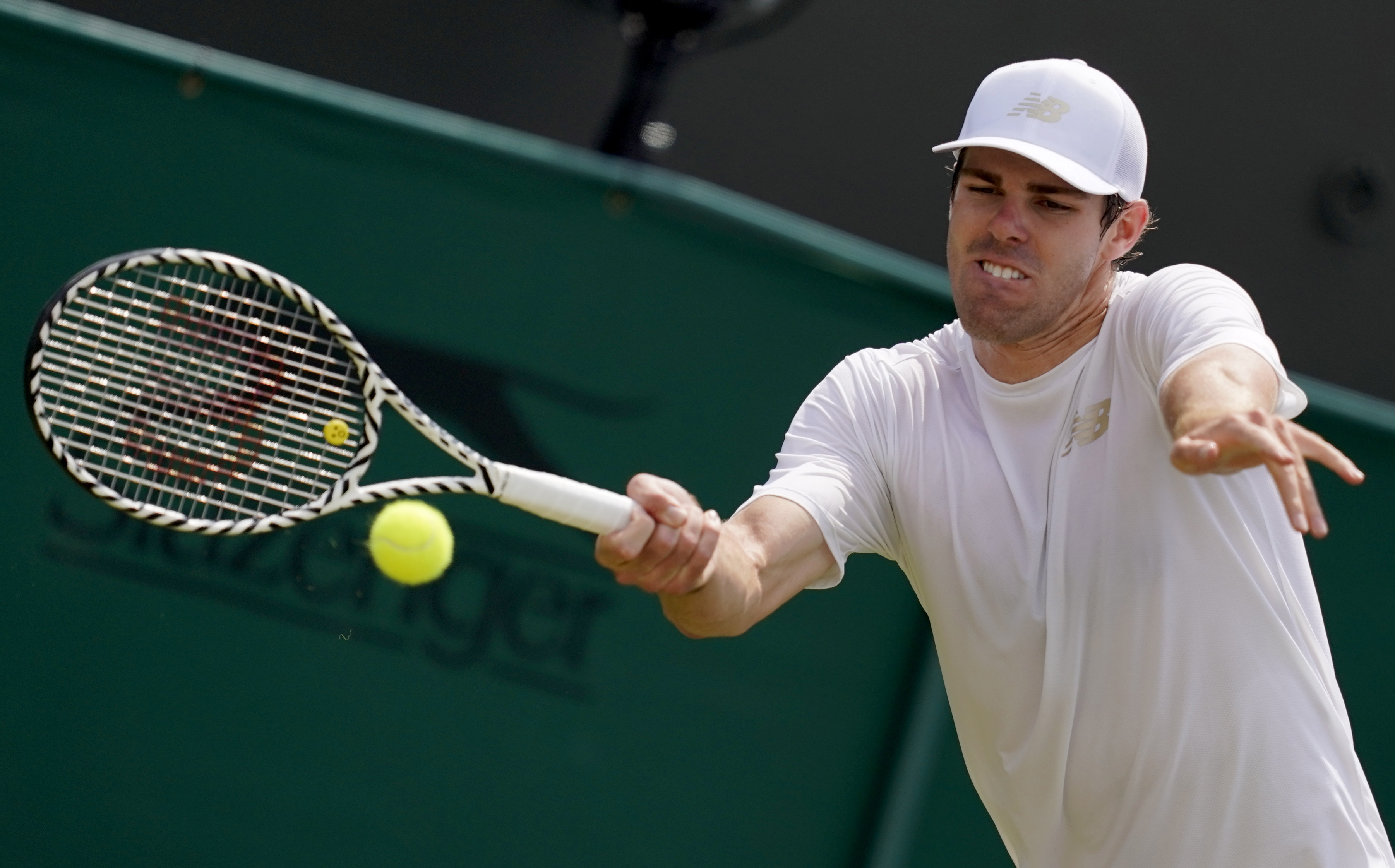 雅典瑞连遭不敌广岛三箭,无缘下一轮 雅典瑞连遭不敌广岛三箭,无缘下一轮