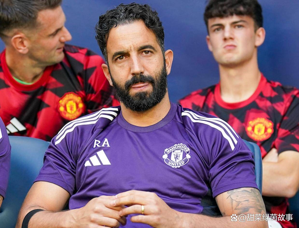 曼联客场遭遇挫败,主帅面临压力 曼联客场遭遇挫败,主帅面临压力