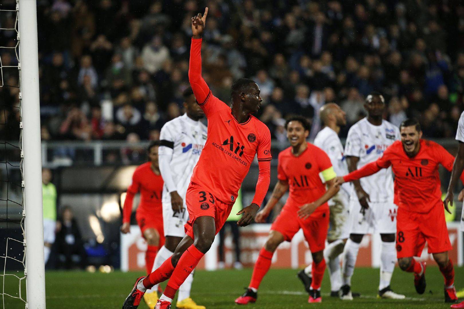 亚眠在客场历经苦战,终于取得一场胜利的简单介绍 亚眠在客场历经苦战,终于取得一场胜利的简单介绍