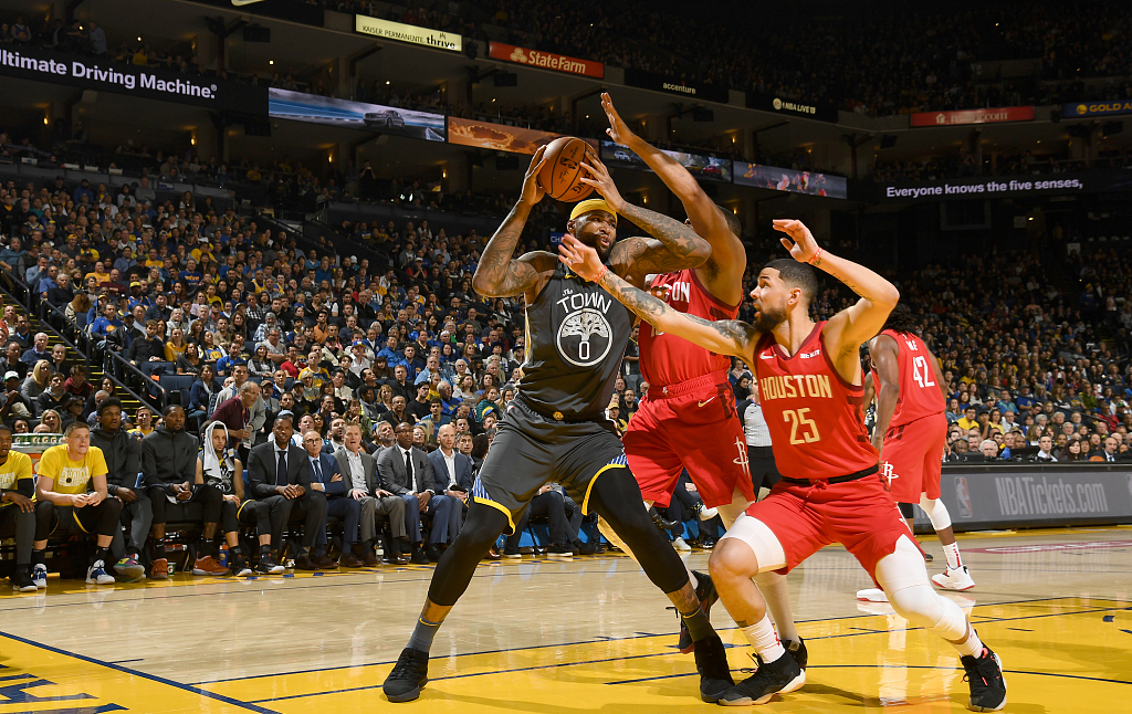 勇士继续领跑西部,保持不败纪录 勇士继续领跑西部,保持不败纪录