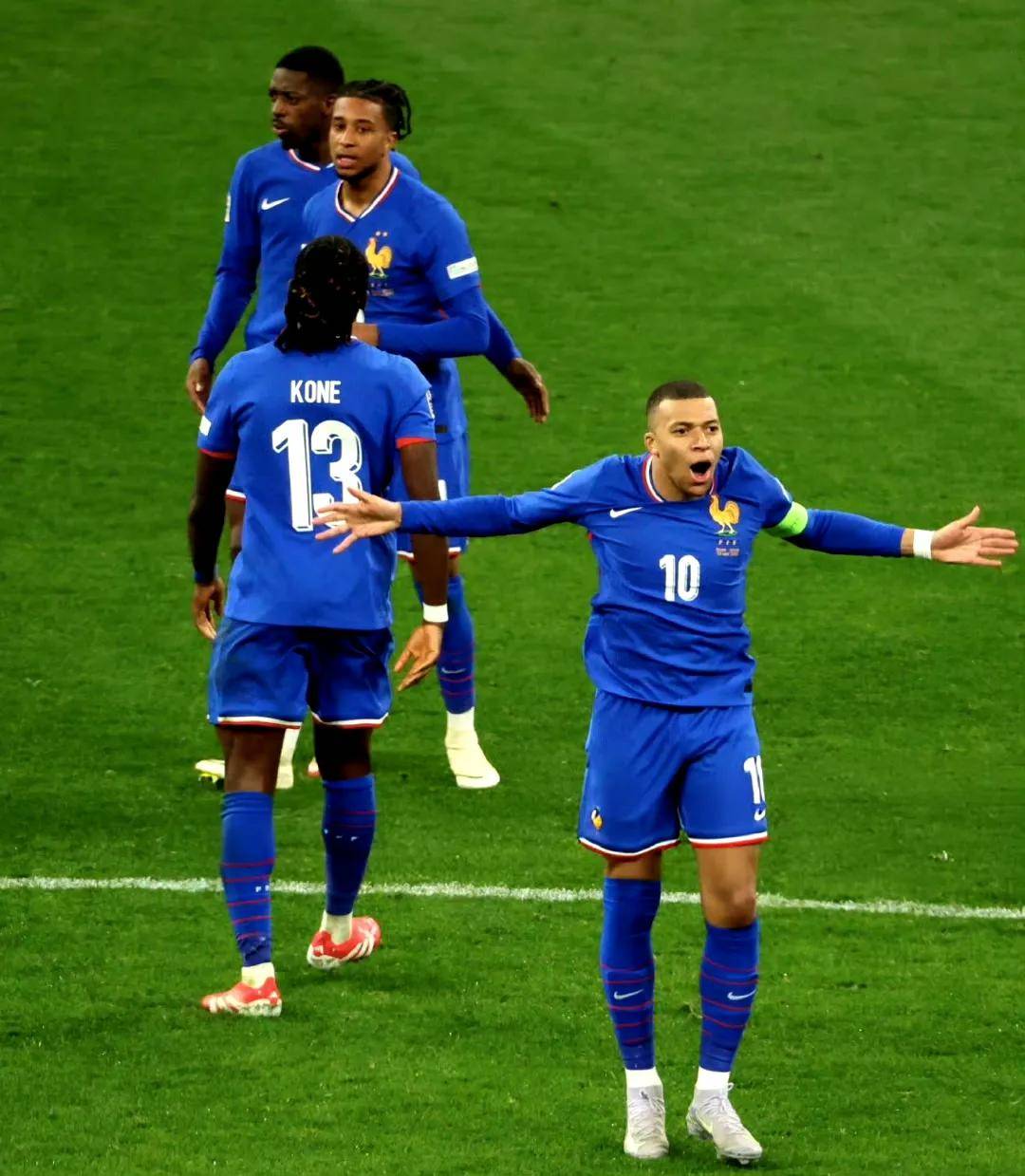 开云官网-欧国联四强擂台相对，胜者勇夺晋级