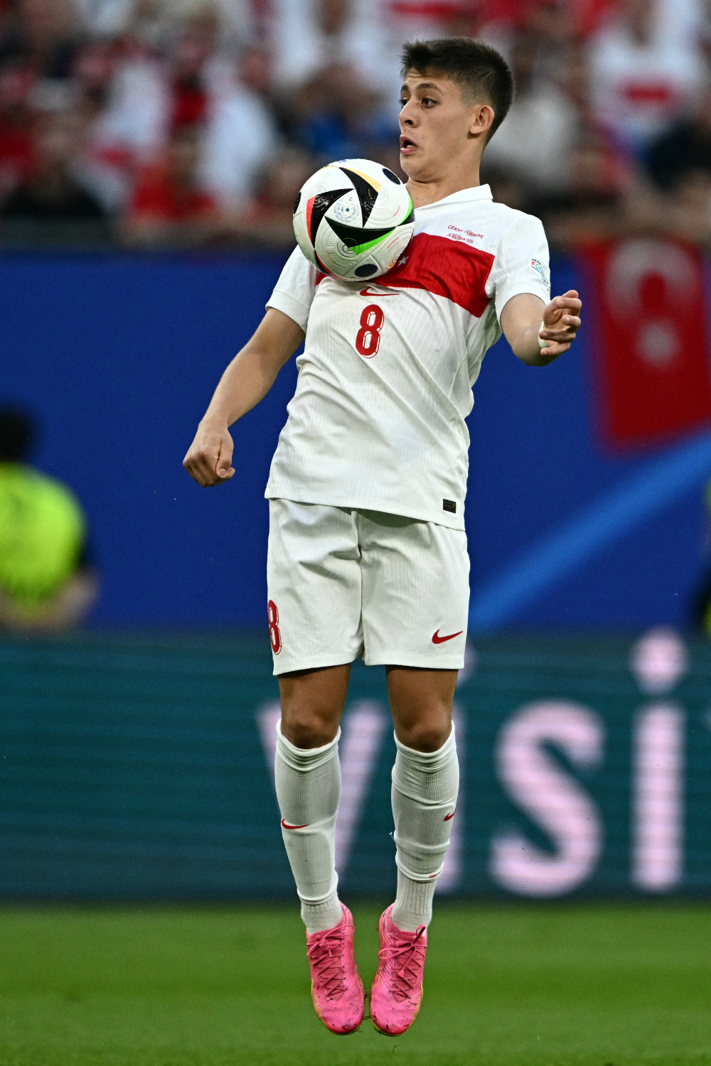 开云体育官方网站-格鲁吉亚在欧预赛中击败塞尔维亚