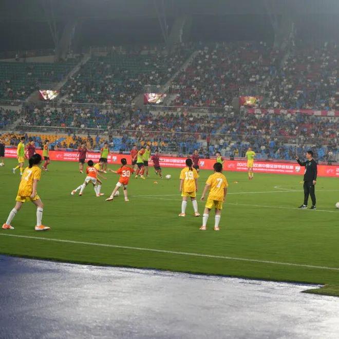 开云体育入口-包含国内足球联赛风云际会，选手个个实力强的词条