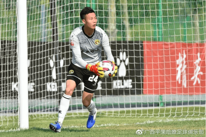 包含国内足球联赛风云际会,选手个个实力强的词条 包含国内足球联赛风云际会,选手个个实力强的词条