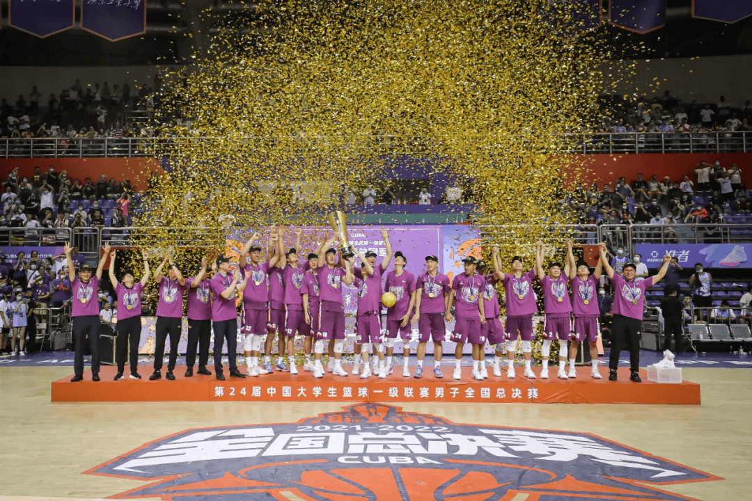 世界顶级篮球联赛今日开战,引发球迷狂热 世界顶级篮球联赛今日开战,引发球迷狂热