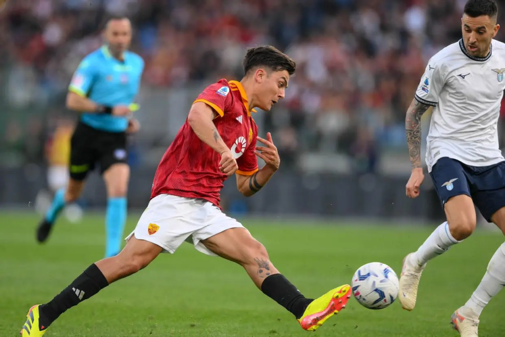 开云体育下载-罗马城德比战平萨索洛，争夺欧战资格告急