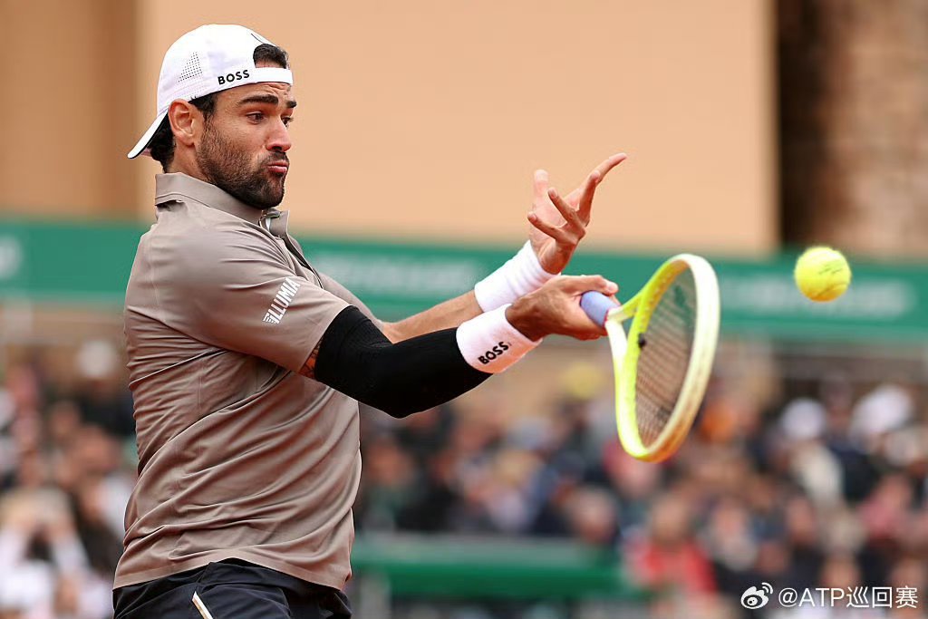 关于蒙特卡洛大师赛逆转年终总决赛，穆雷带队取胜的信息